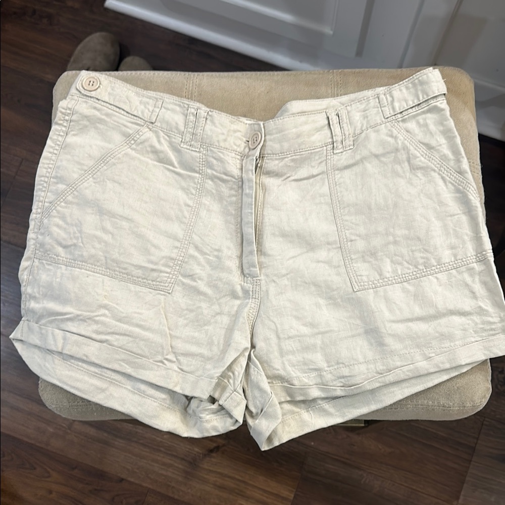 Women's Cream Shorts